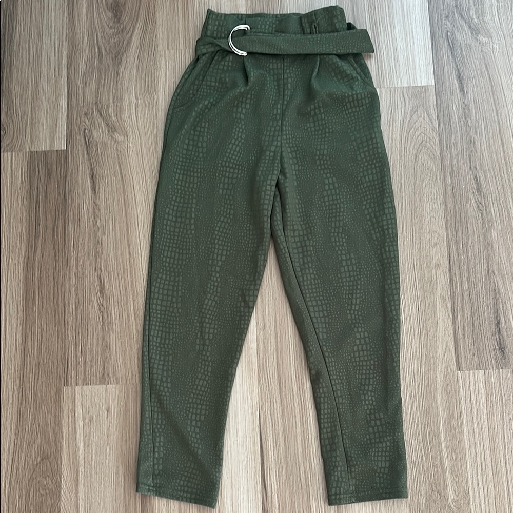 PrettyLittleThing Green Textured High-Waist Pants